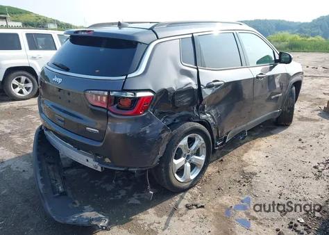 2022 Jeep Compass Latitude 4X4 z USA, uszkodzony, nr VIN 3C4NJDBB3NT141583